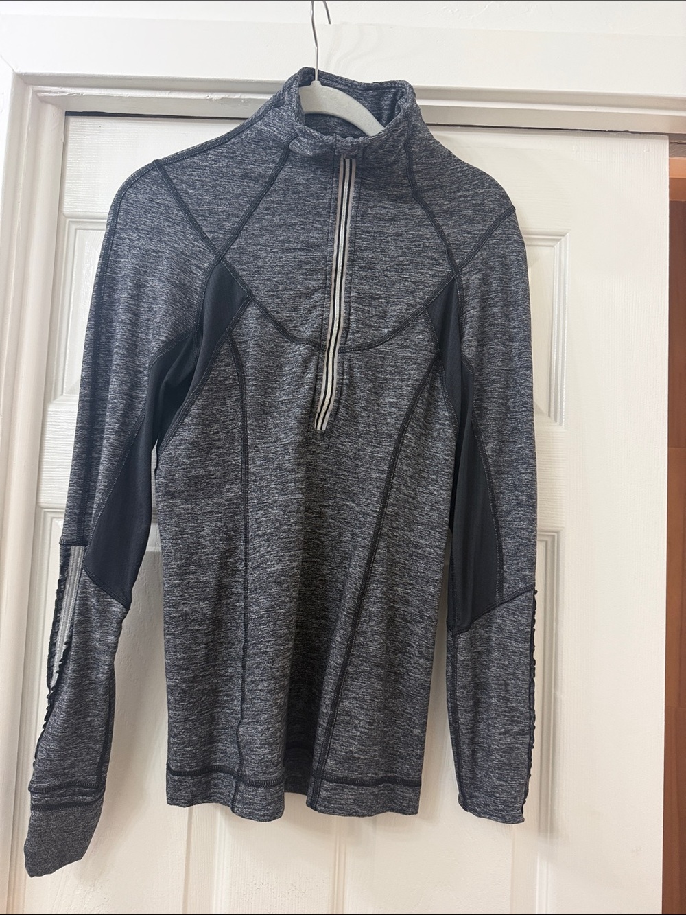 Lululemon black reflective long sleeve top